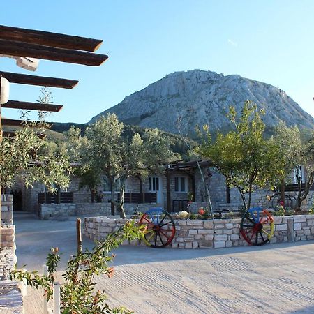 Acrocorinth Apartments Екстер'єр фото