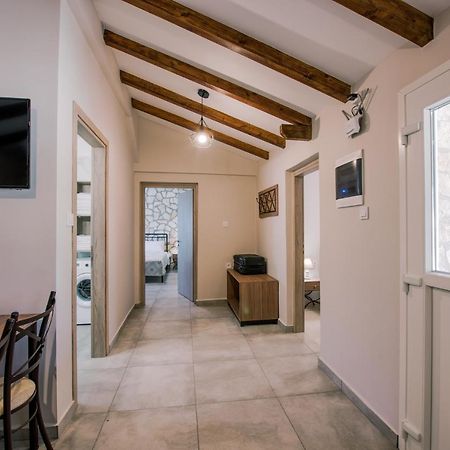 Acrocorinth Apartments Екстер'єр фото