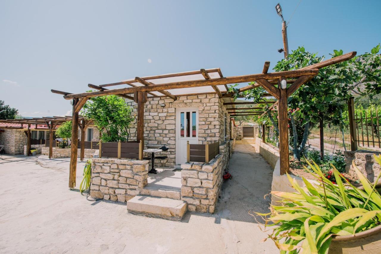 Acrocorinth Apartments Екстер'єр фото