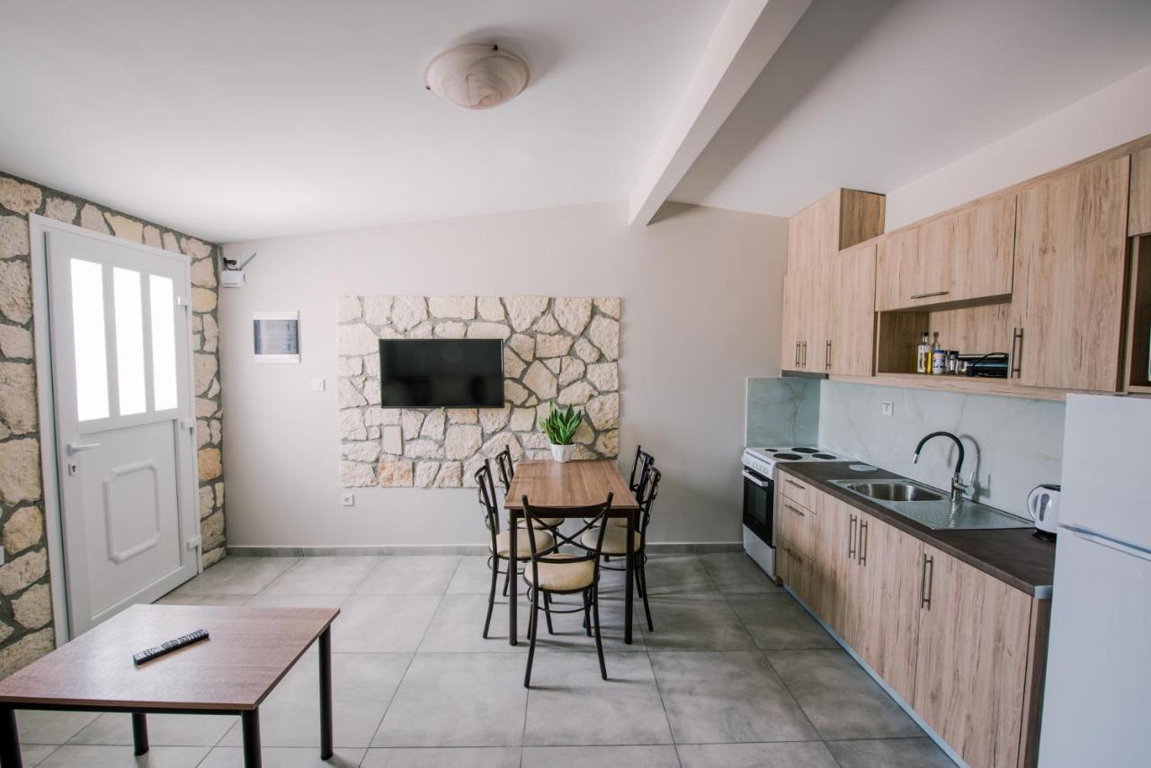 Acrocorinth Apartments Екстер'єр фото