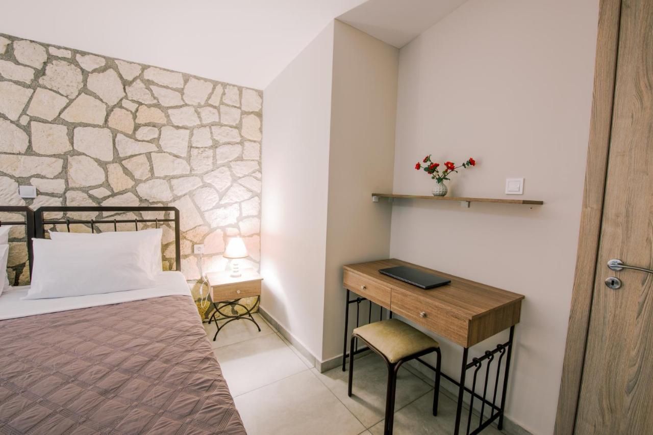Acrocorinth Apartments Екстер'єр фото