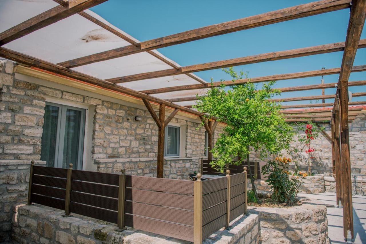 Acrocorinth Apartments Екстер'єр фото