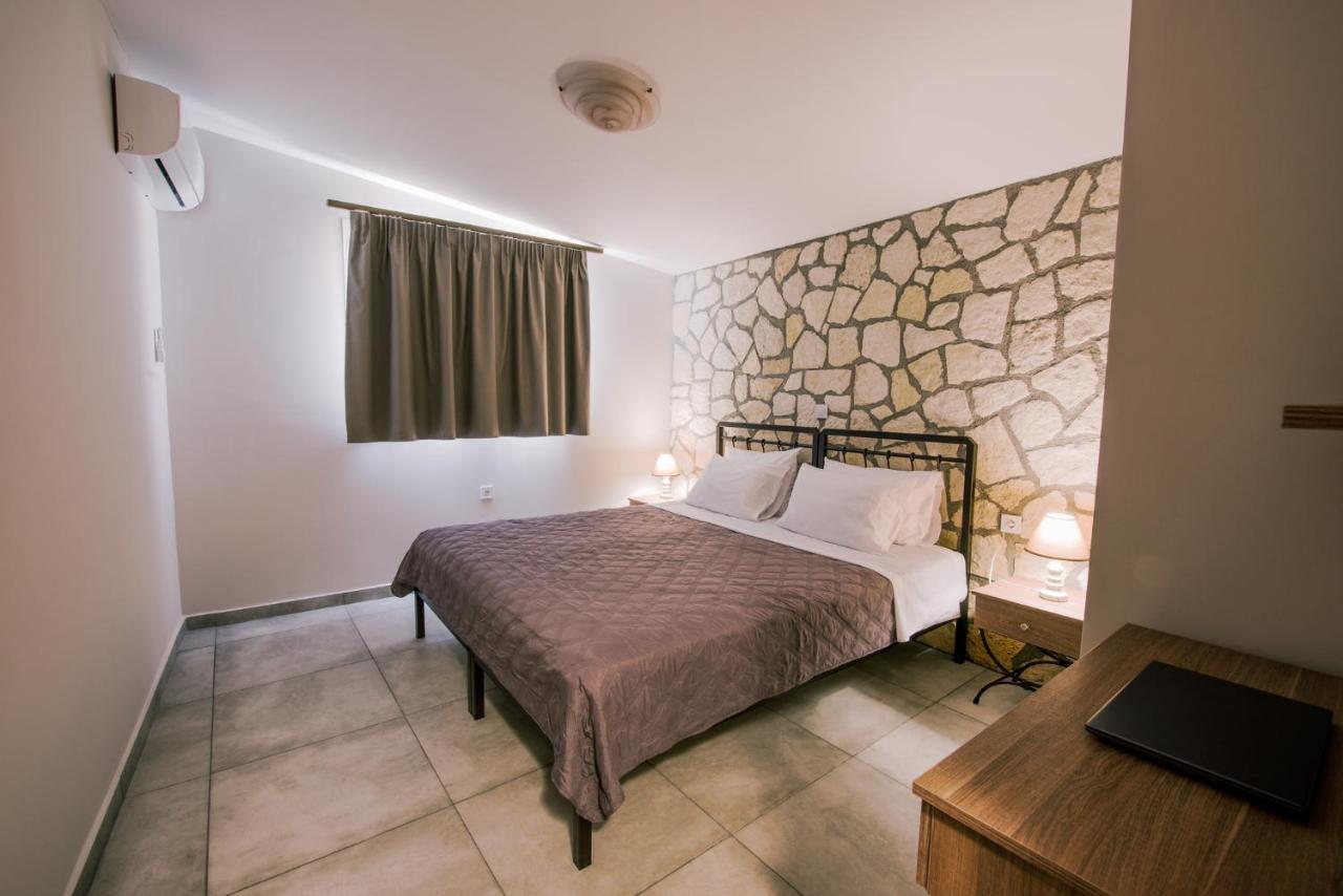 Acrocorinth Apartments Екстер'єр фото