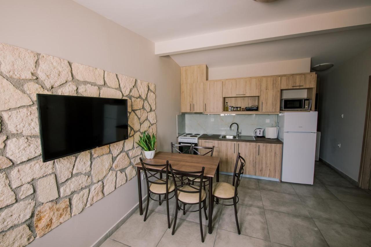 Acrocorinth Apartments Екстер'єр фото
