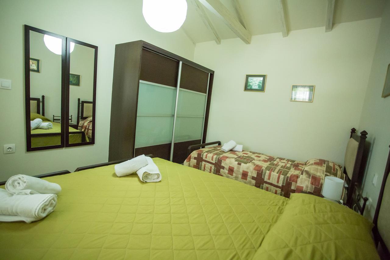 Acrocorinth Apartments Екстер'єр фото