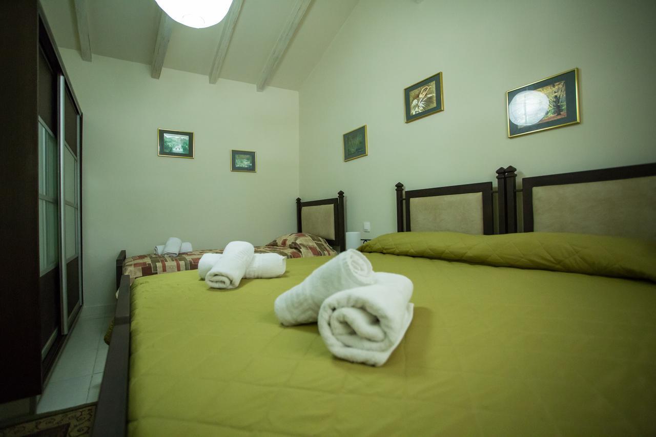 Acrocorinth Apartments Екстер'єр фото