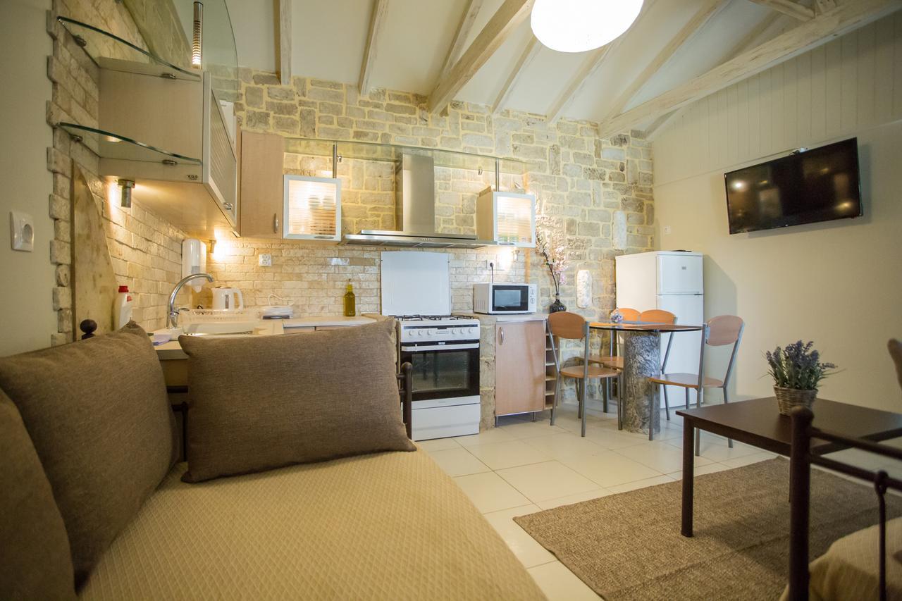 Acrocorinth Apartments Екстер'єр фото