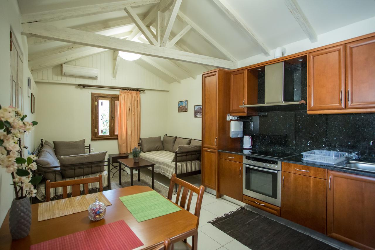 Acrocorinth Apartments Екстер'єр фото