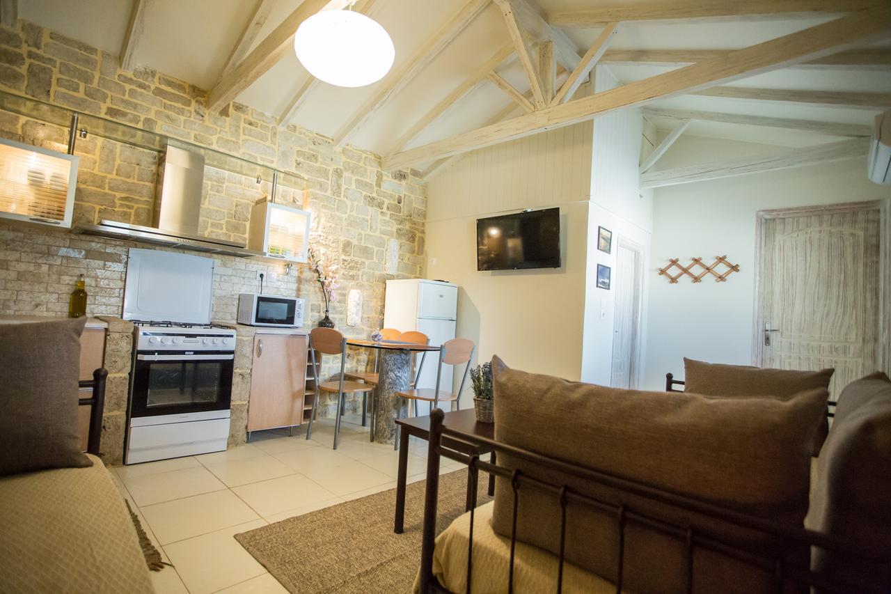 Acrocorinth Apartments Екстер'єр фото