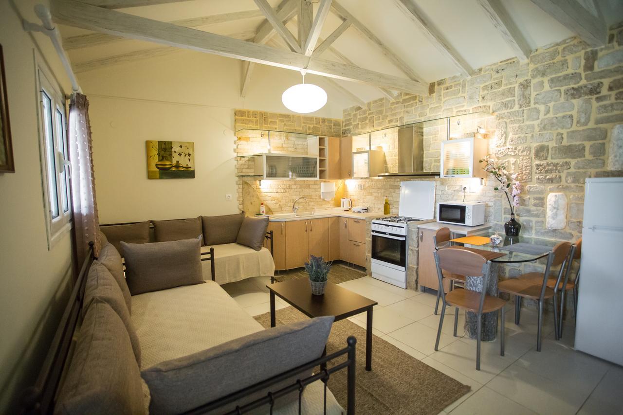 Acrocorinth Apartments Екстер'єр фото