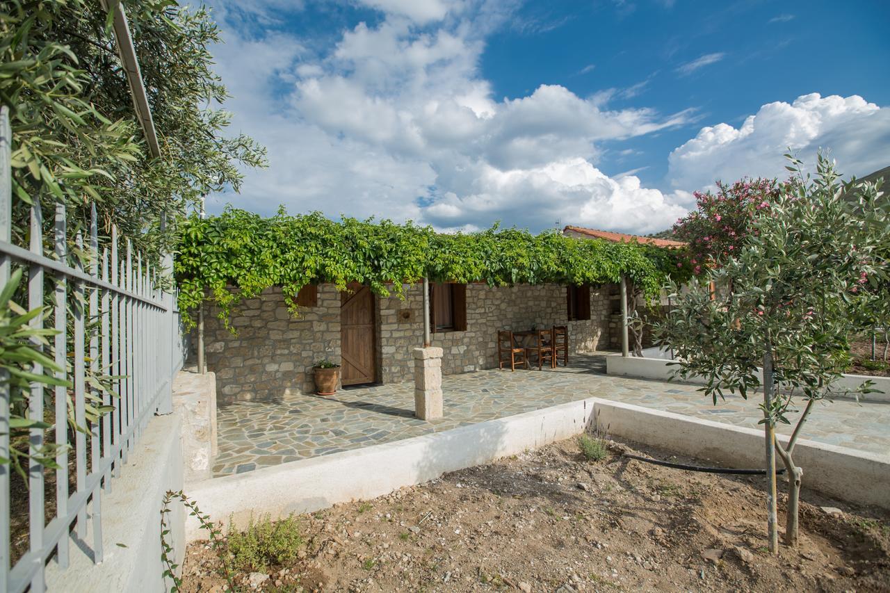 Acrocorinth Apartments Екстер'єр фото